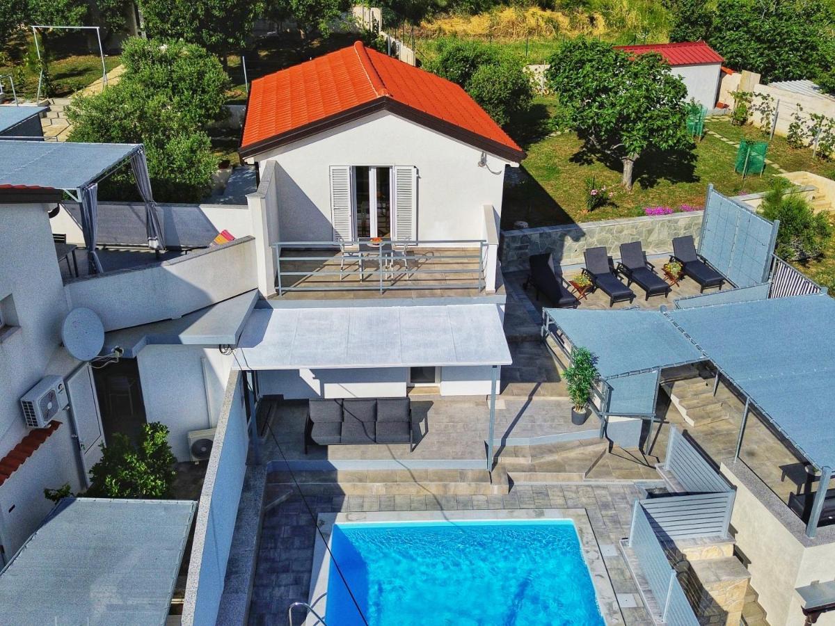 Villa Carmen Draga Bascanska Exterior photo
